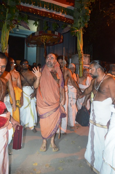 HH Pujyashri Acharya Swamijis arrive at Chennai RA Puram Camp